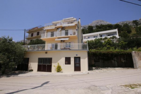 Apartments with a parking space Marusici, Omis - 1131